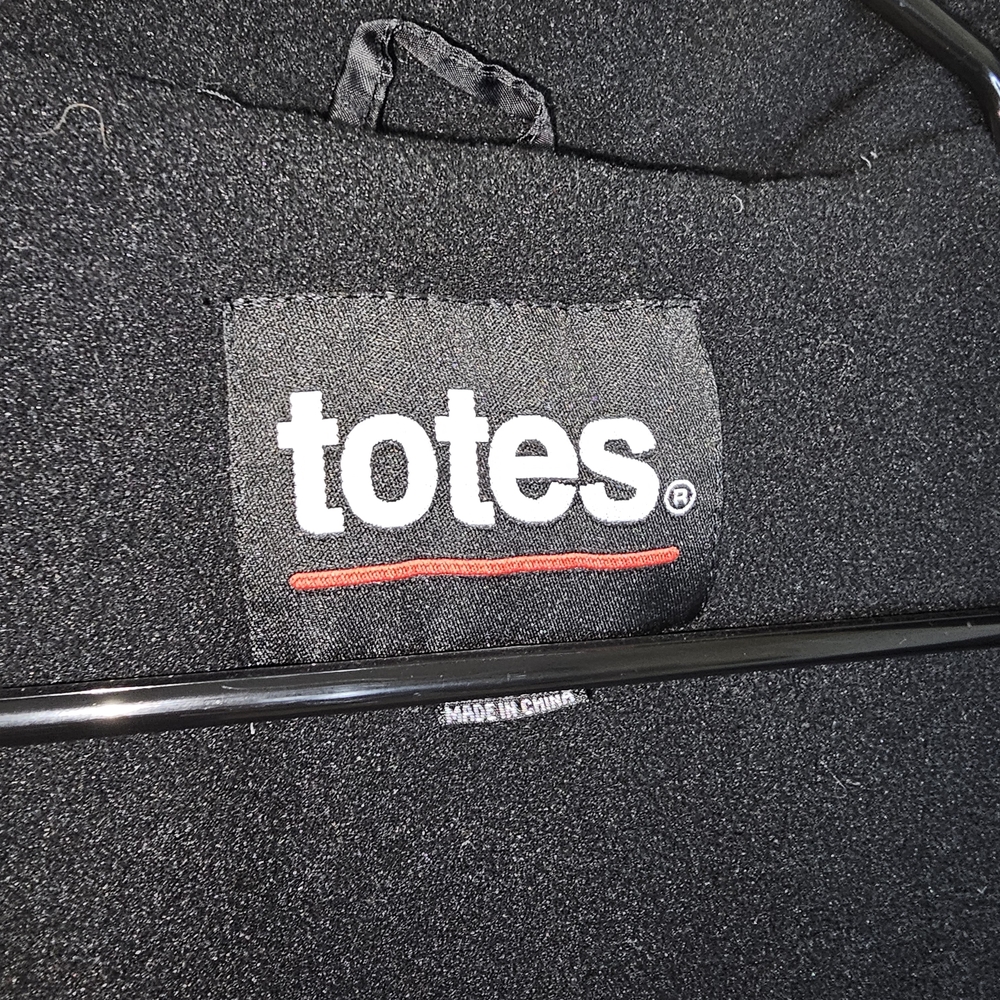 Totes Black Hooded Outerwear - Picture 4 of 14